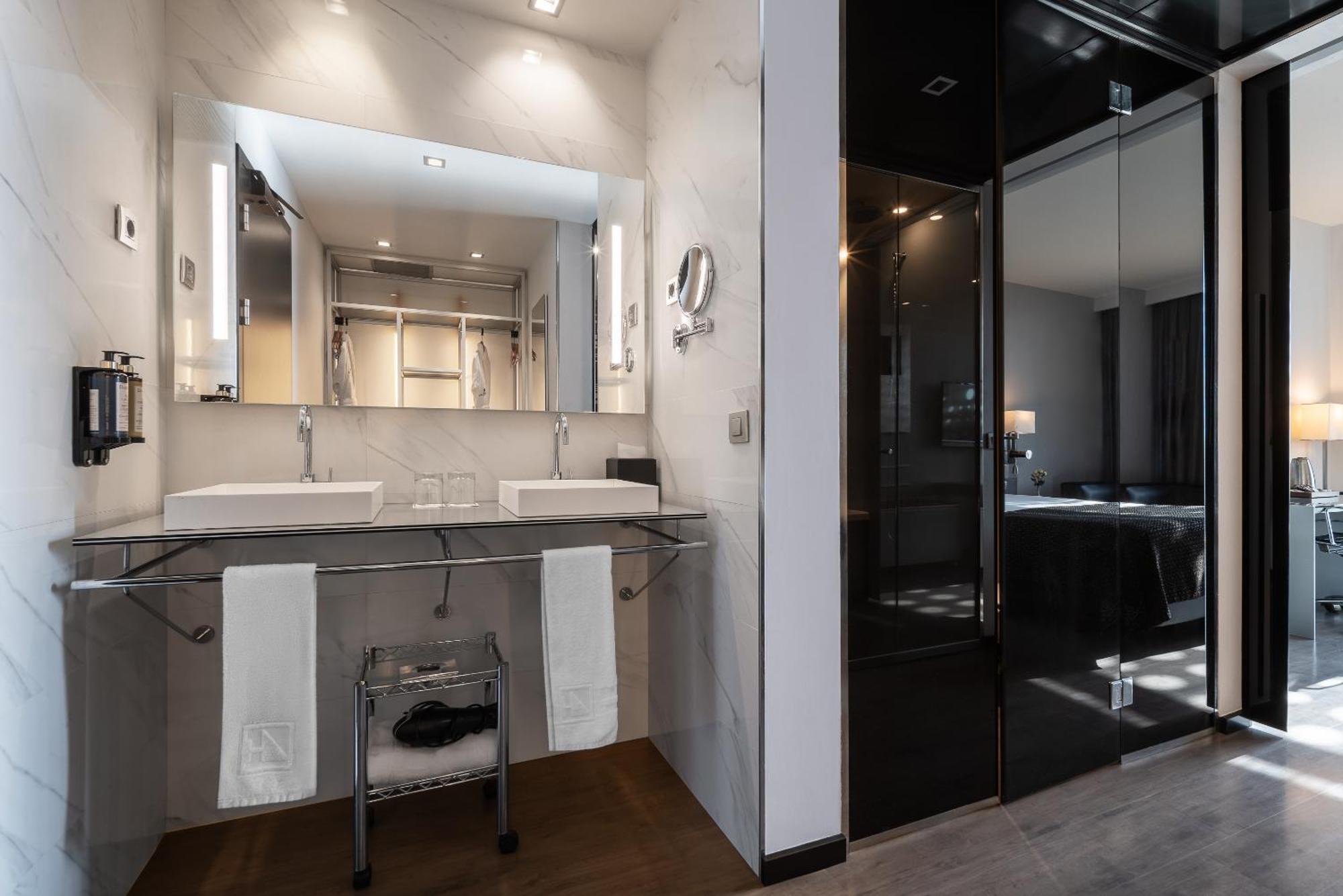 Eurostars Palace Cordoba Luaran gambar Bathroom