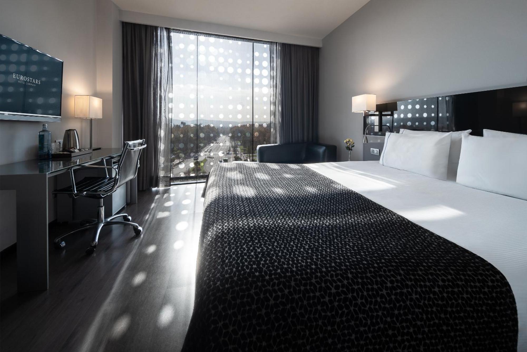 Eurostars Palace Cordoba Luaran gambar A room at the hotel