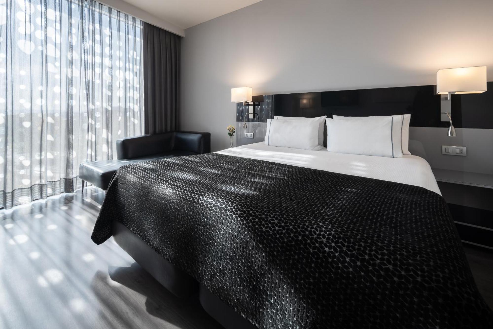 Eurostars Palace Cordoba Luaran gambar A room at the hotel